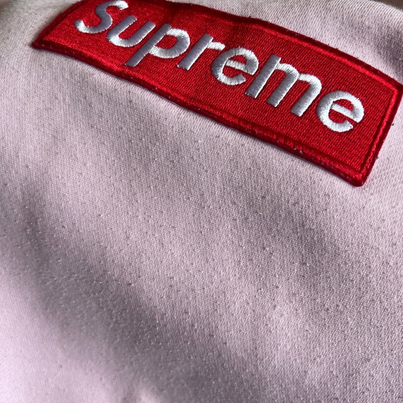 Authentic Pink Supreme hoodie size Small in Men’s - Picture 4 of 4